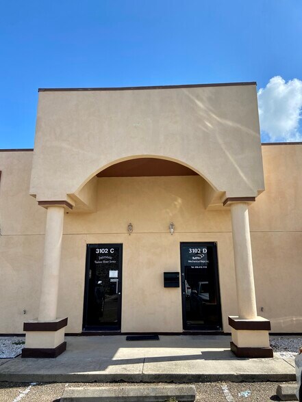 More Photos Of 3102 E Business 83, Weslaco Office For Lease