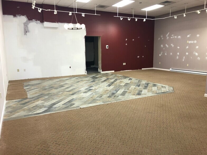 More Photos Of 235 N Greenbush Rd, Troy Unknown For Lease