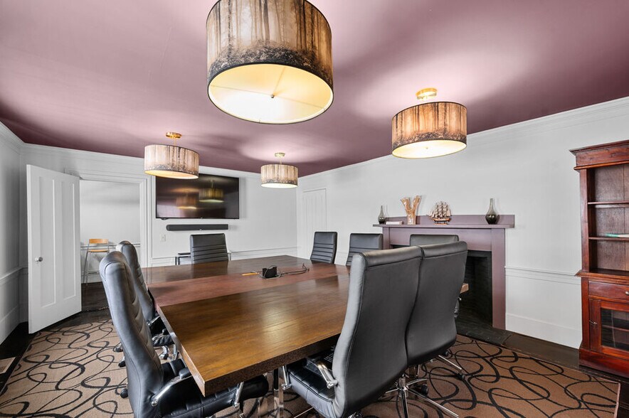 More Photos Of 26 Parker St, Newburyport Loft Creative Space For Lease