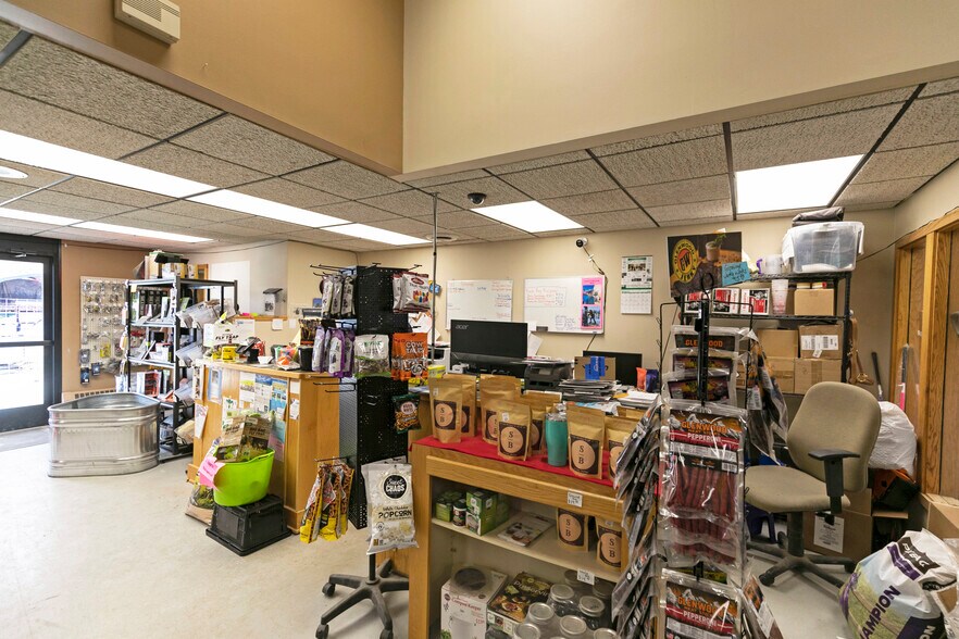 More Photos Of 401 Milwaukee Ave, Deer Lodge Office For Sale