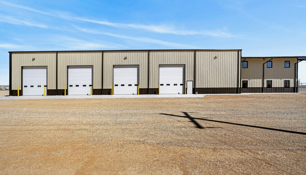 More Photos Of 16510 W Basin St, Odessa Warehouse For Sale