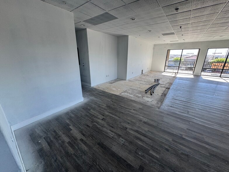 More Photos Of 19341 Bear Valley Rd, Apple Valley Medical For Lease