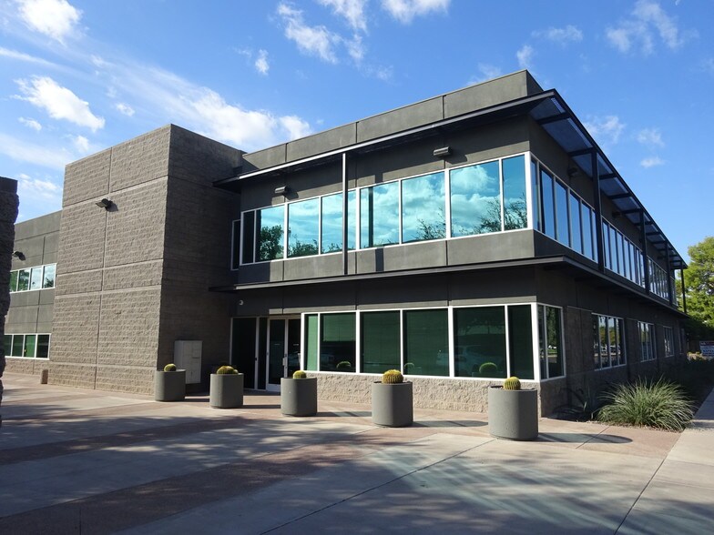 More Photos Of 2901 E Camelback Rd, Phoenix Office For Lease