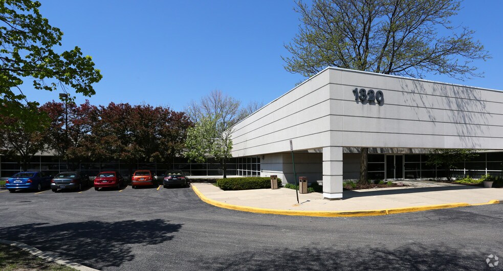 More Photos Of 1320 Tower Rd, Schaumburg Coworking Space