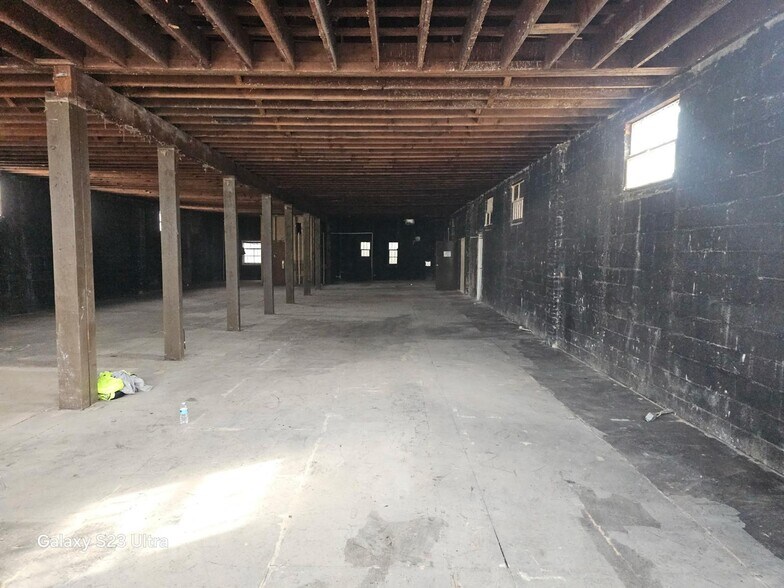 More Photos Of 1238 E Saint Georges Ave, Linden Freestanding For Sale