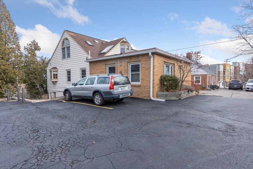 More Photos Of 415 W Grand River Ave, East Lansing Office Residential For Sale