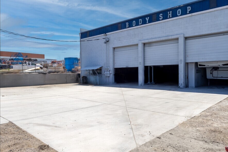 More Photos Of 1641 Industrial Blvd, Lake Havasu City Industrial For Lease