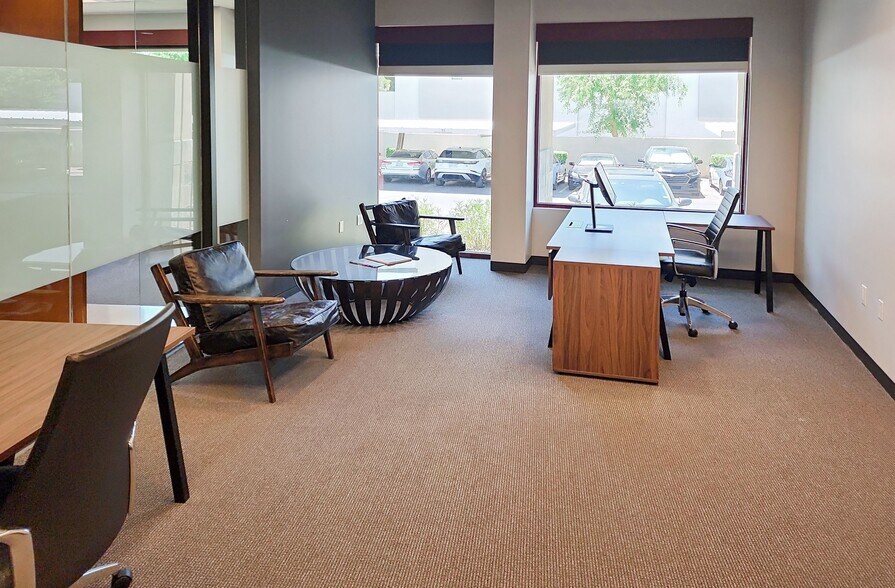 More Photos Of 2701 E Camelback Rd, Phoenix Coworking Space