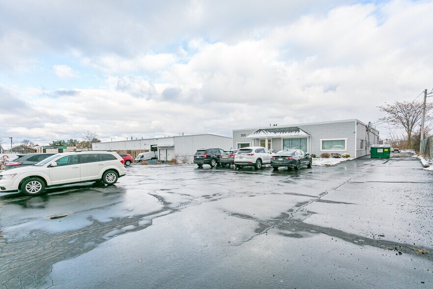 More Photos Of 300 Buell Rd, Rochester Loft Creative Space For Sale