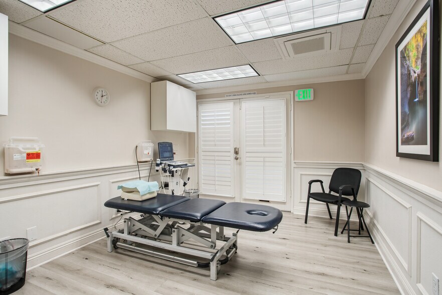 More Photos Of 2170 S El Camino Real, Oceanside Office For Lease