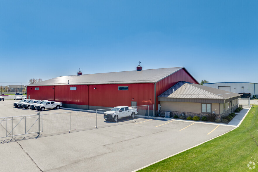 More Photos Of 501 112th Ave, Crown Point Warehouse For Lease