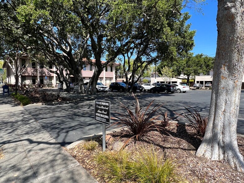 More Photos Of 1100 Alma St, Menlo Park Office For Lease