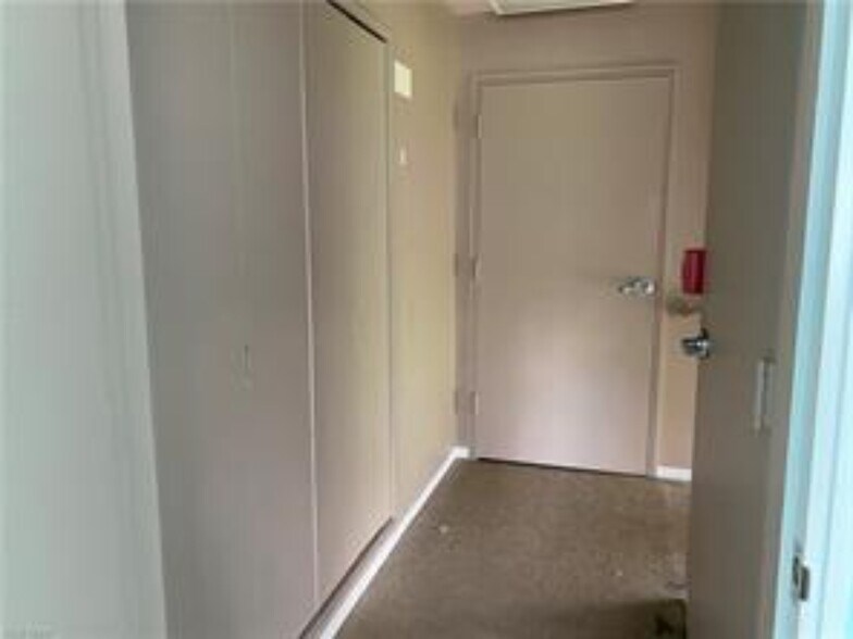 More Photos Of 46635 Y And O Rd, East Liverpool Bank For Sale