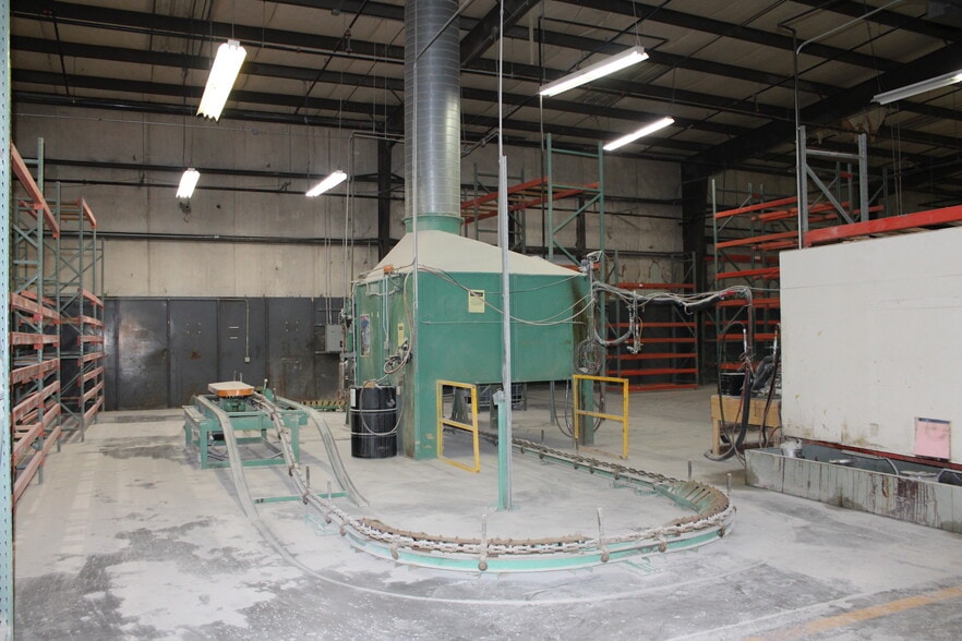 More Photos Of 8328 Macarthur Dr, North Little Rock Manufacturing For Lease