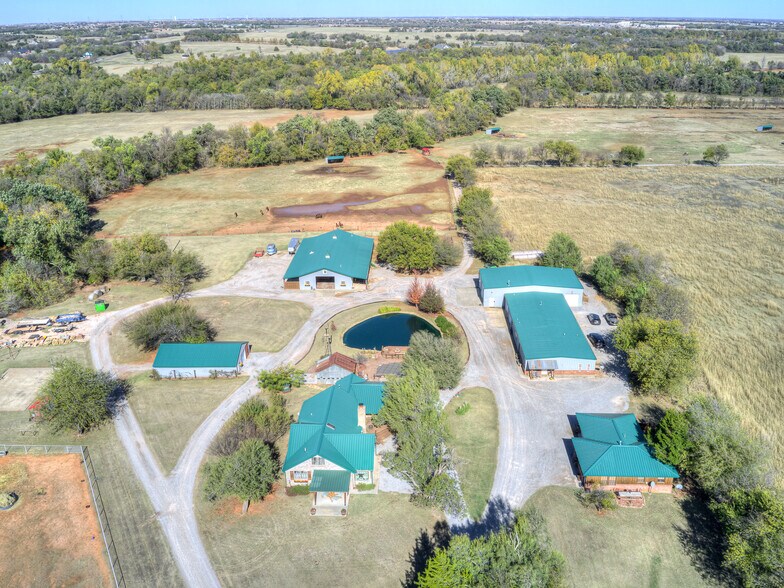 More Photos Of 6701 NW 178th St, Edmond Flex For Sale