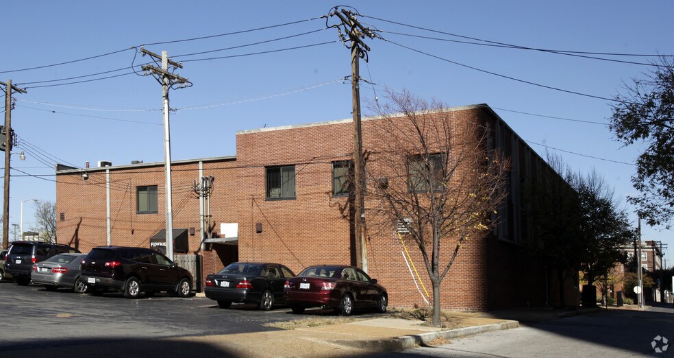 More Photos Of 2700-2708 Olive St, Saint Louis Restaurant For Lease