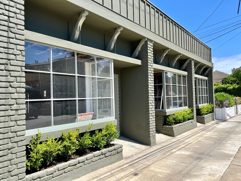 More Photos Of 4100 E Anaheim St, Long Beach Storefront For Lease