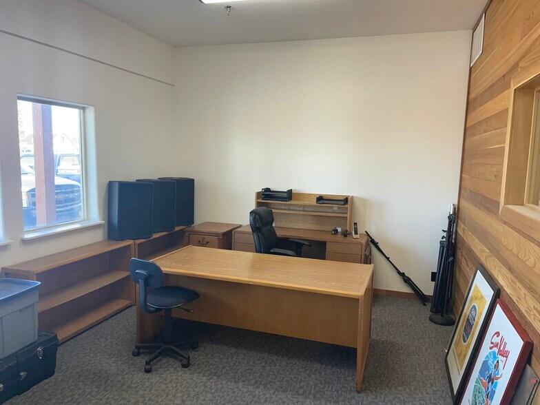 More Photos Of 410 N Id-75, Shoshone Unknown For Lease