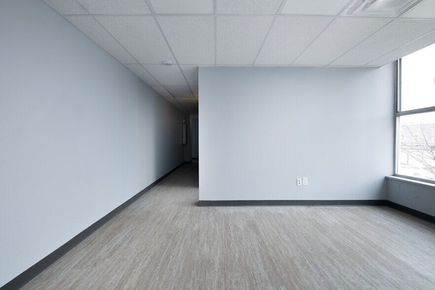 More Photos Of 2921-2925 Danforth Ave, Toronto Storefront Retail Office For Lease