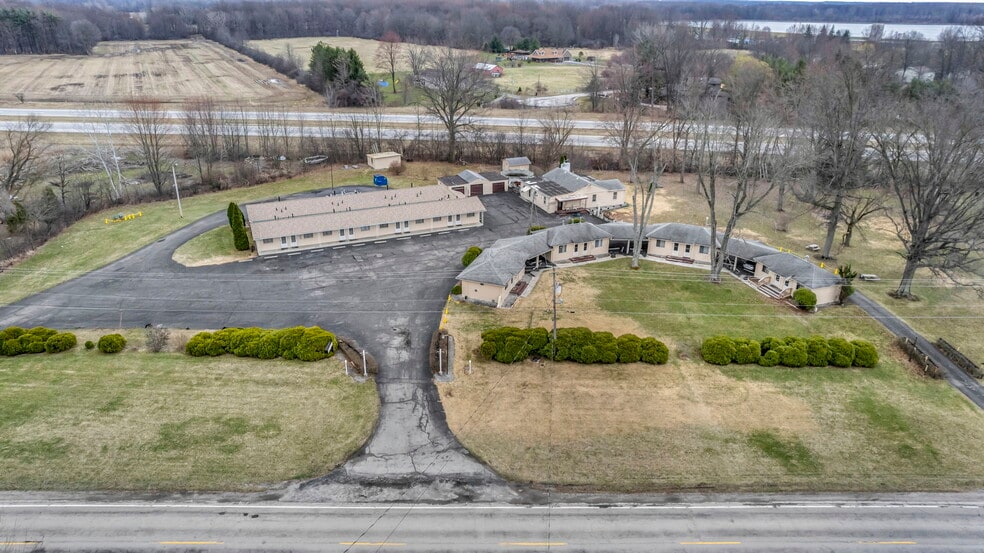 More Photos Of 44077 Oberlin Elyria Rd, Oberlin Hotel For Sale