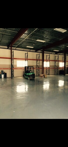 More Photos Of 16400 S Dixie Hwy, Markham Truck Terminal For Sale