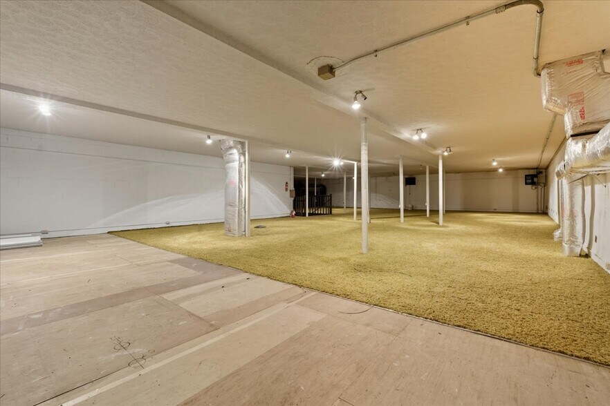 More Photos Of 778 Westover Dr, Danville Flex For Sale