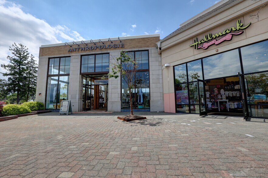 More Photos Of 441 Chestnut Ridge Rd, Woodcliff Lake Unknown For Lease