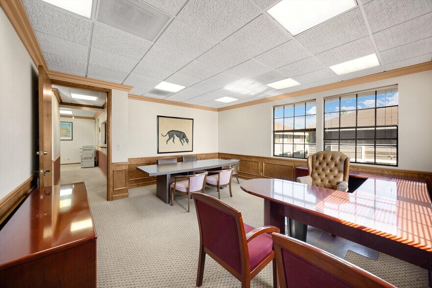 More Photos Of 940 W 17th St, Santa Ana Loft Creative Space For Lease