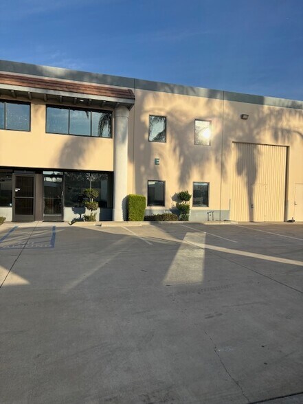 More Photos Of 11135 E Rush St, South El Monte Manufacturing For Lease