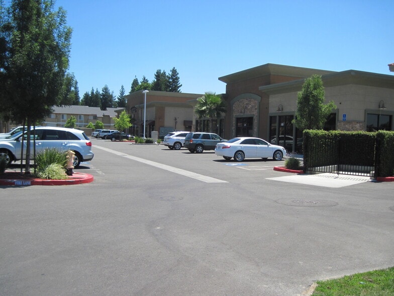 More Photos Of Hawkeye Ave @ Hawkeye Ave. & Hwy. 99, Turlock Unknown For Lease
