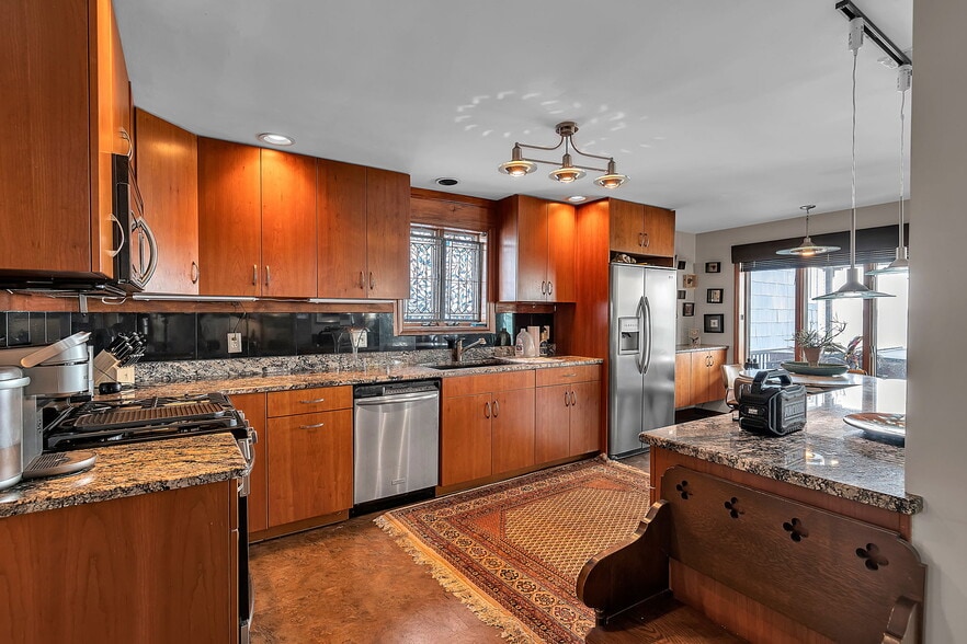 More Photos Of 2809 River Rd, Buffalo Flex For Sale