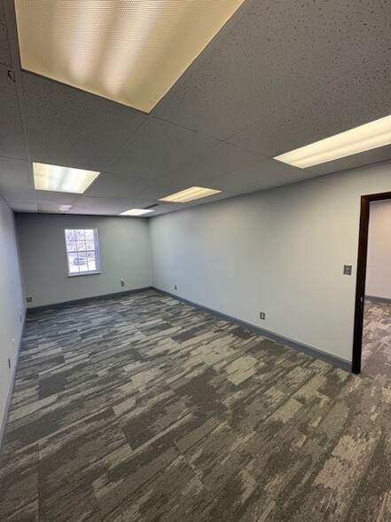 More Photos Of 19220 Lorain Rd, Fairview Park Medical For Lease
