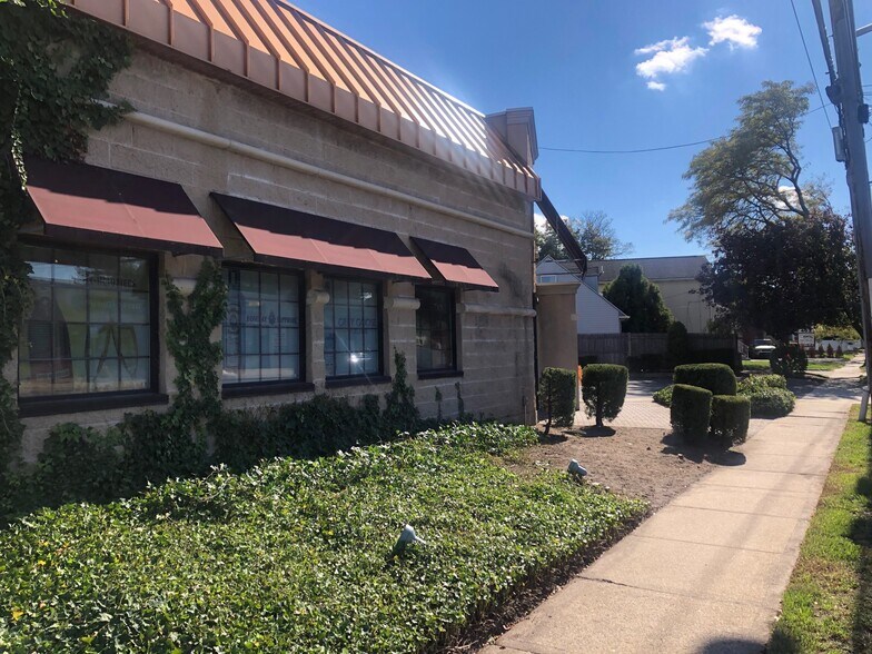 More Photos Of 385 Merrick Ave, East Meadow Medical For Sale