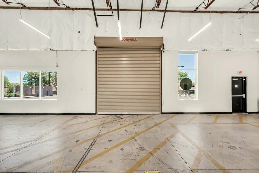 More Photos Of 8930 S Beck Ave, Tempe Light Manufacturing For Lease