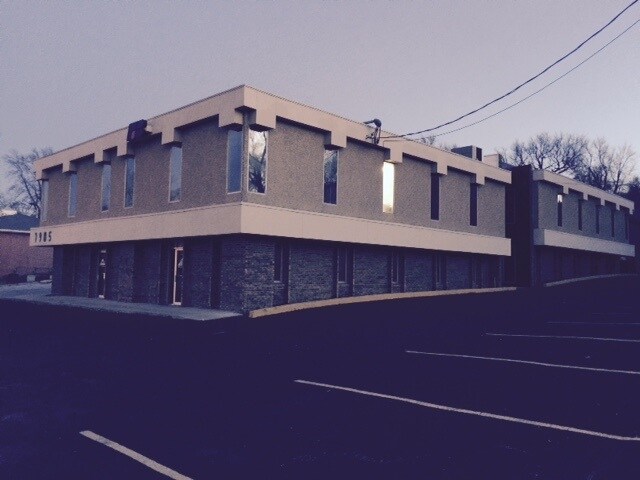 More Photos Of 7905 L St, Omaha Office For Lease
