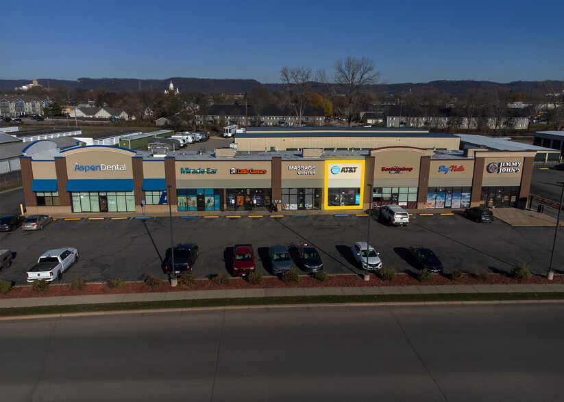 Primary Photo Of 940 Frontenac Dr, Winona Storefront Retail Office For Lease