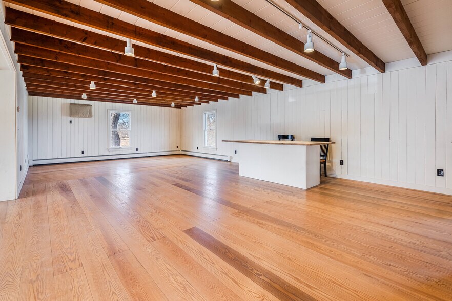 More Photos Of 2321-2325 NY-9D, Wappingers Falls Flex For Sale