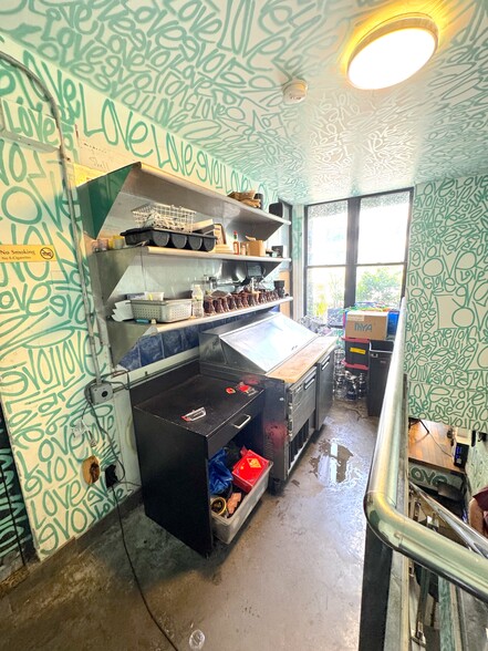 More Photos Of 128 Metropolitan Ave, Brooklyn Restaurant For Lease