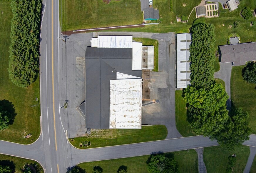 More Photos Of 1584 Deer Park Rd, Finksburg Warehouse For Lease