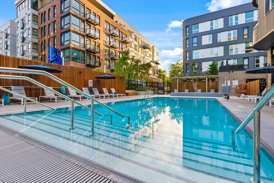 More Photos Of 17620 NE 69th Ct, Redmond Apartments For Lease