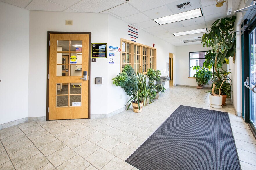 More Photos Of 910 Brooks St, Missoula Office Residential For Lease