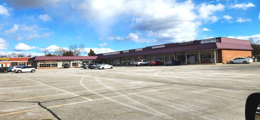More Photos Of 352 Hartford Tpke, Vernon Freestanding For Lease