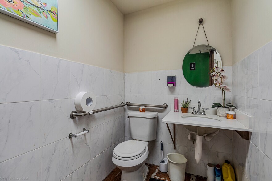 More Photos Of 645 Harwood Rd, Bedford Restaurant For Sale