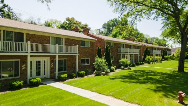 More Photos Of 516 Neff Ln, Grosse Pointe Apartments For Sale