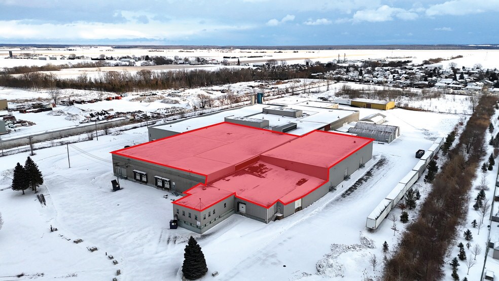 More Photos Of 1375 Rue Brouillette, Saint-hyacinthe Manufacturing For Lease