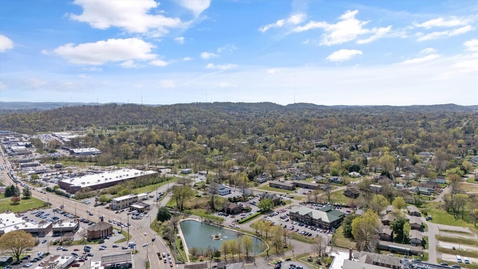 More Photos Of 2523 Cedar Ln, Knoxville Apartments For Sale