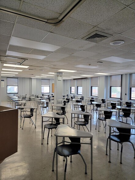 More Photos Of 332 E 149th St, Bronx Office For Lease