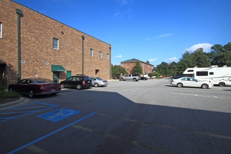 More Photos Of 300 Long Pointe Ln, Columbia Storefront Retail Office For Sale