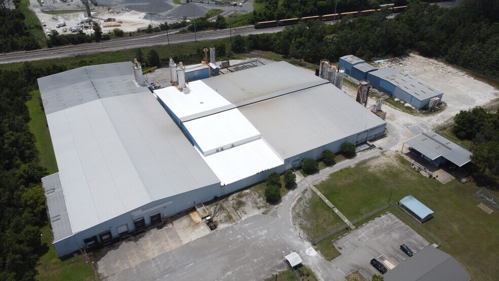 More Photos Of 2100 Line St, Brunswick Industrial For Sale