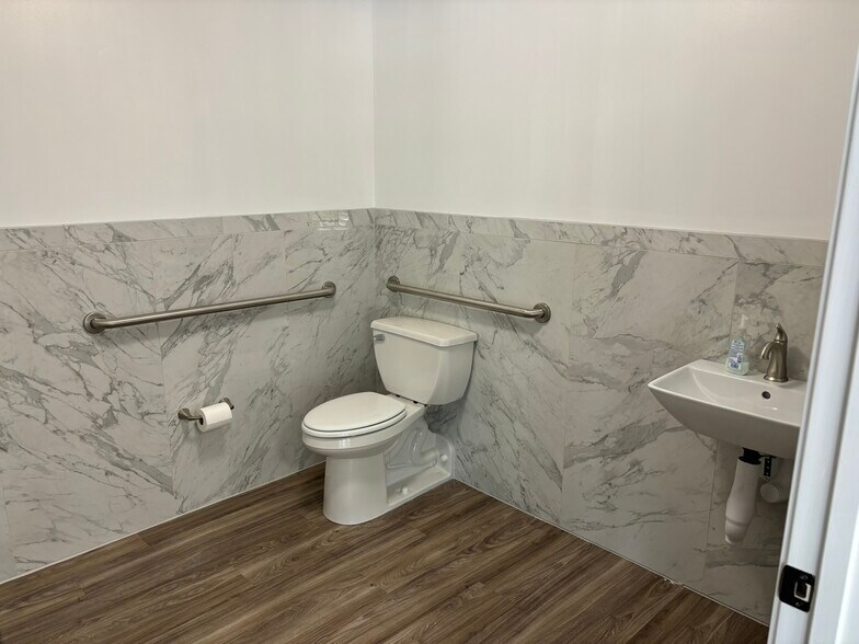 More Photos Of 1274 Old Brandon Rd, Flowood Storefront Retail Office For Lease